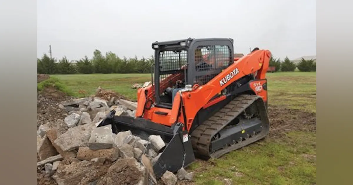 Trackson Loader Earthmoving Report: New Player in Compact-Track-Loader Arena ...