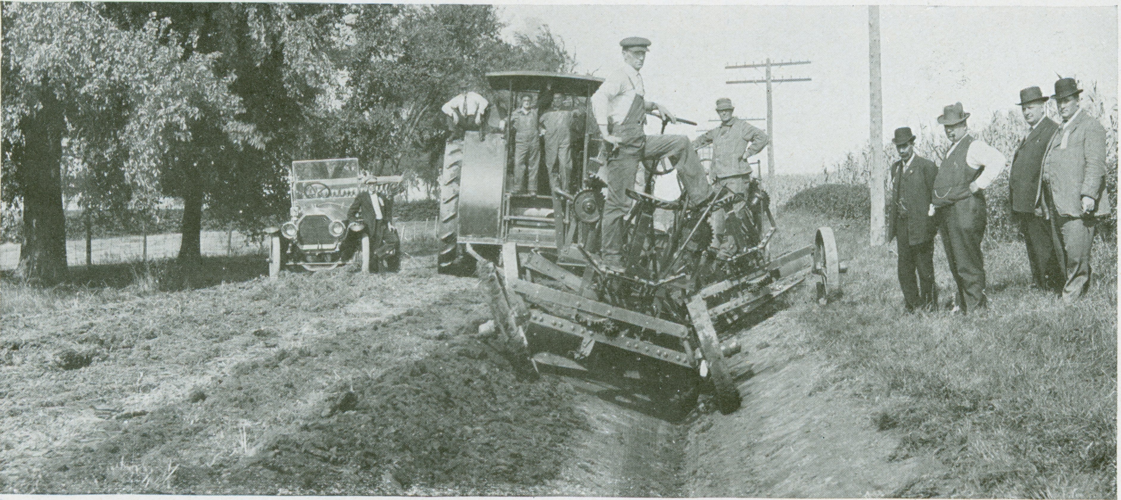 1654665654617 Adams Grader