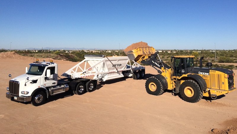 1654665869543 Deere Loader