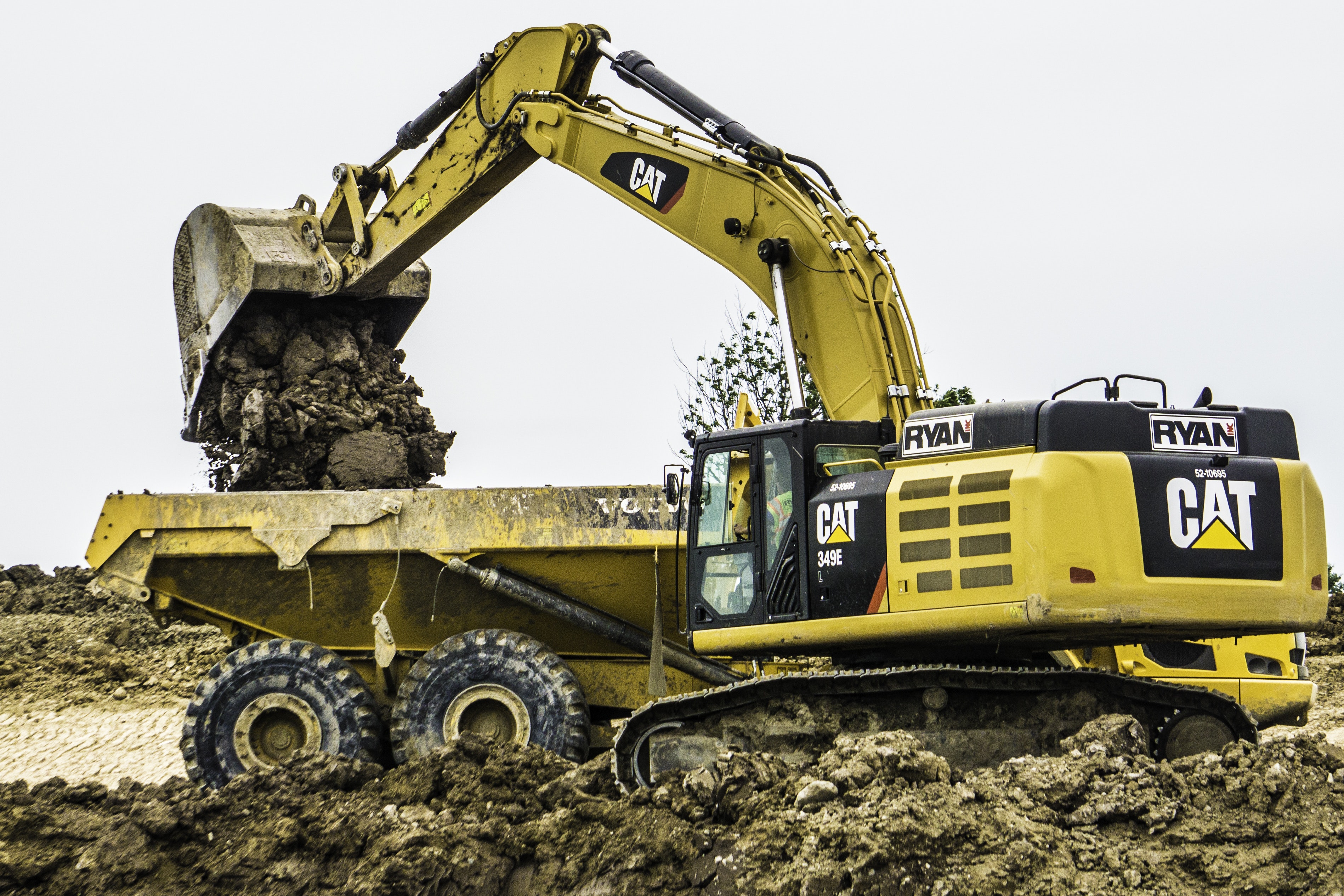 1654666380010 Catexcavatorloadsadtforryancentral