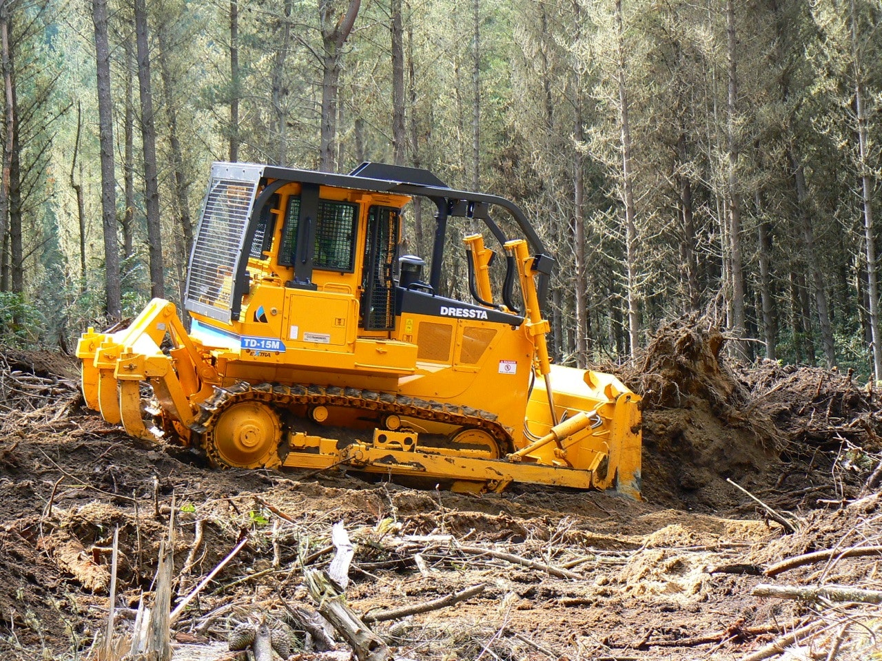 1654666446076 Dressta Td15m Extra Crawler Dozer 1