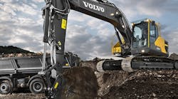 volvo-benefits-crawler-excavator-ec220e-t4f-optimized-hydraulics-1000x1000