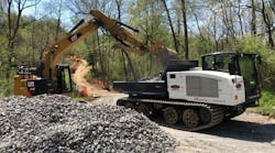Kwest-excavator-loads-Panther