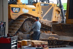 1654666809931 Manateetechniciancaterpillardozer 1654666809931 Manateetechniciancaterpillardozer