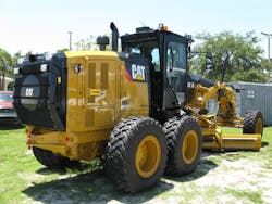 Manatee-caterpillar-Grader_0 Manatee-caterpillar-Grader_0