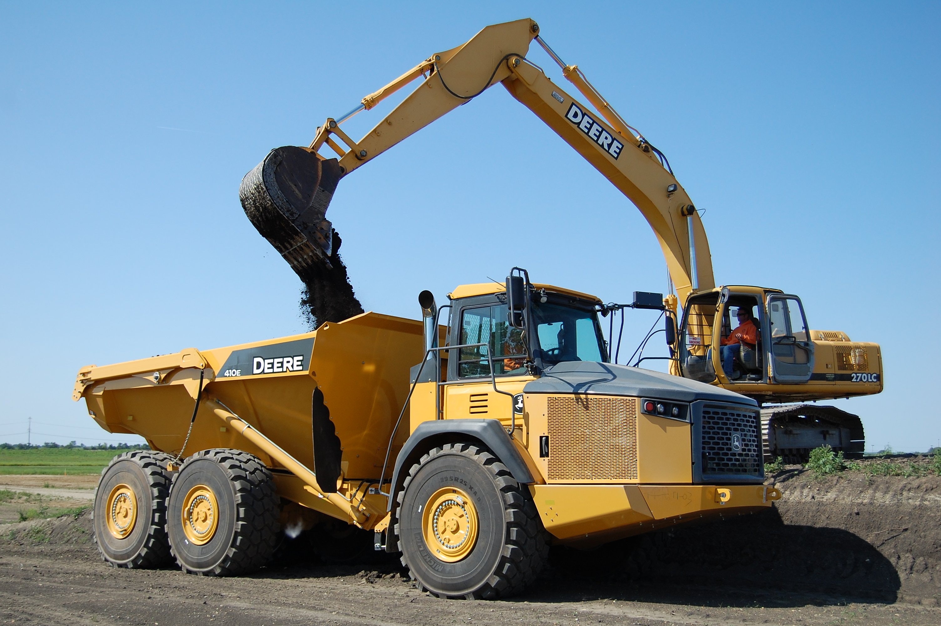 1654722917721 John Deere 410e Adt