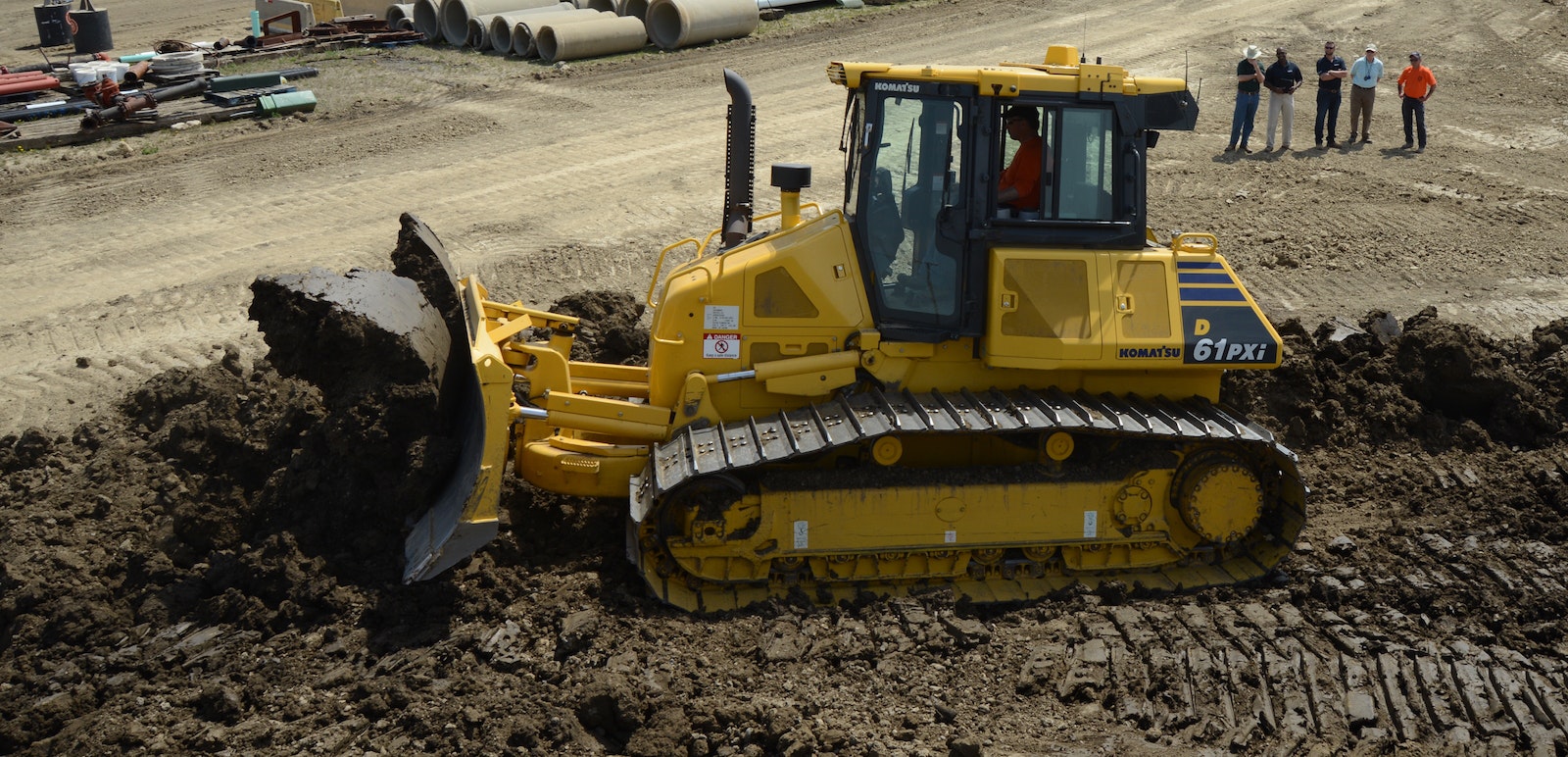 1654723139048 Komatsud61i23dozer