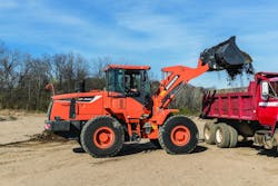 Doosan%20DL200%20loading Doosan%20DL200%20loading
