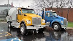 Kenworth T880S lead