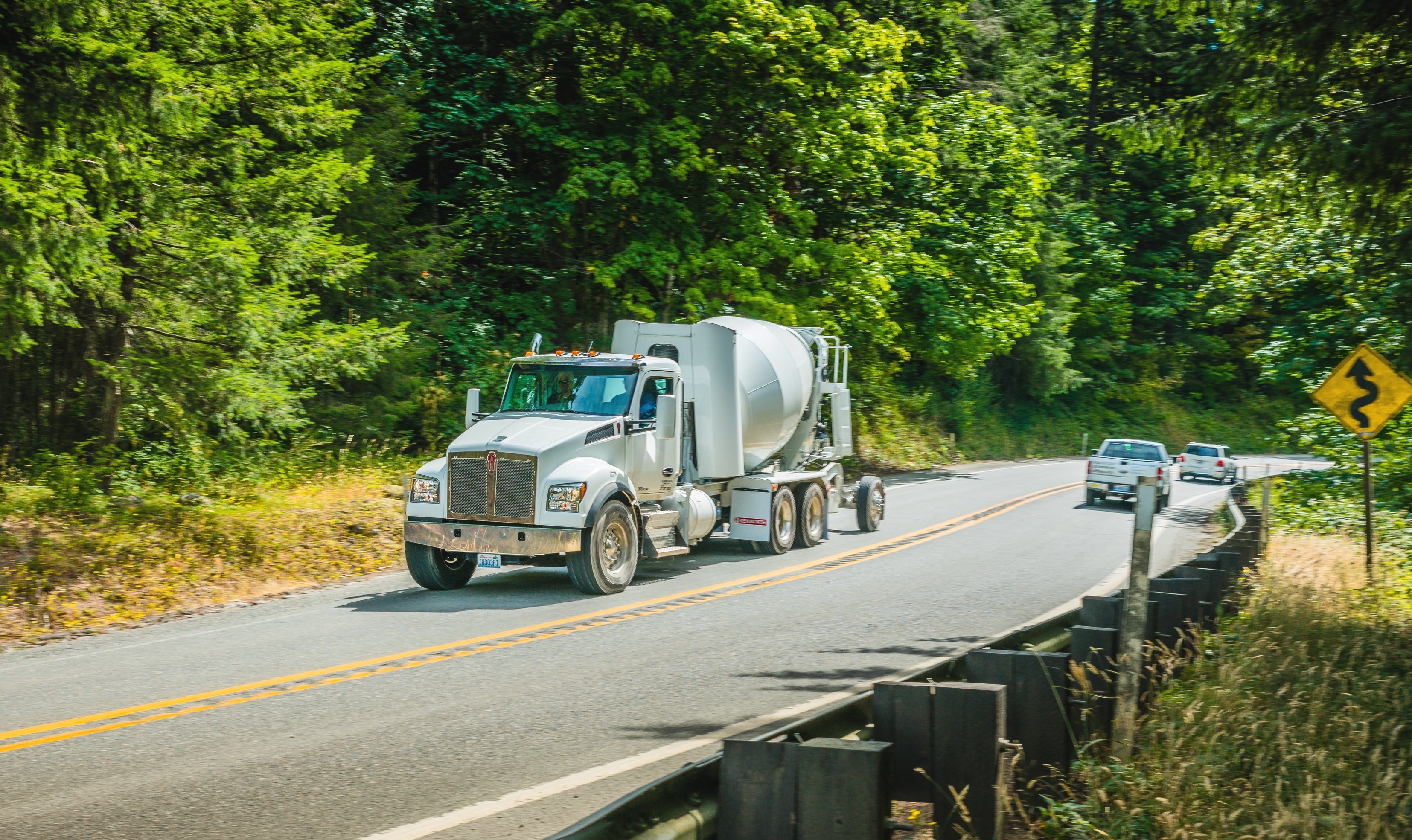 1654723222210 Kenworth T880smixer 0