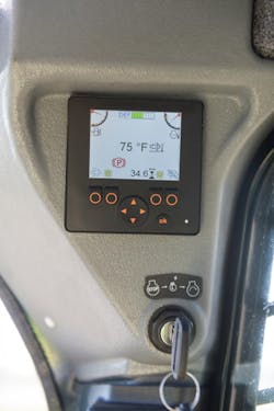 Gehl-V420-display Gehl-V420-display