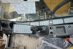 Liebherr-R-920-control Liebherr-R-920-control