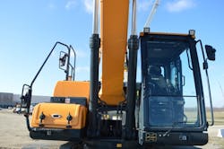 Hyundai-HX220L-Cylinders_0 Hyundai-HX220L-Cylinders_0