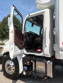 Hino-XL8-driver-side Hino-XL8-driver-side