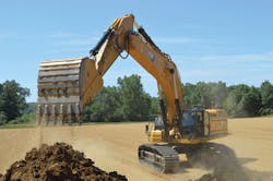 Cat-395-excavator-works-Pile