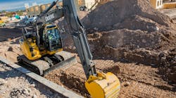 Deere-135G-Excavator Deere-135G-Excavator