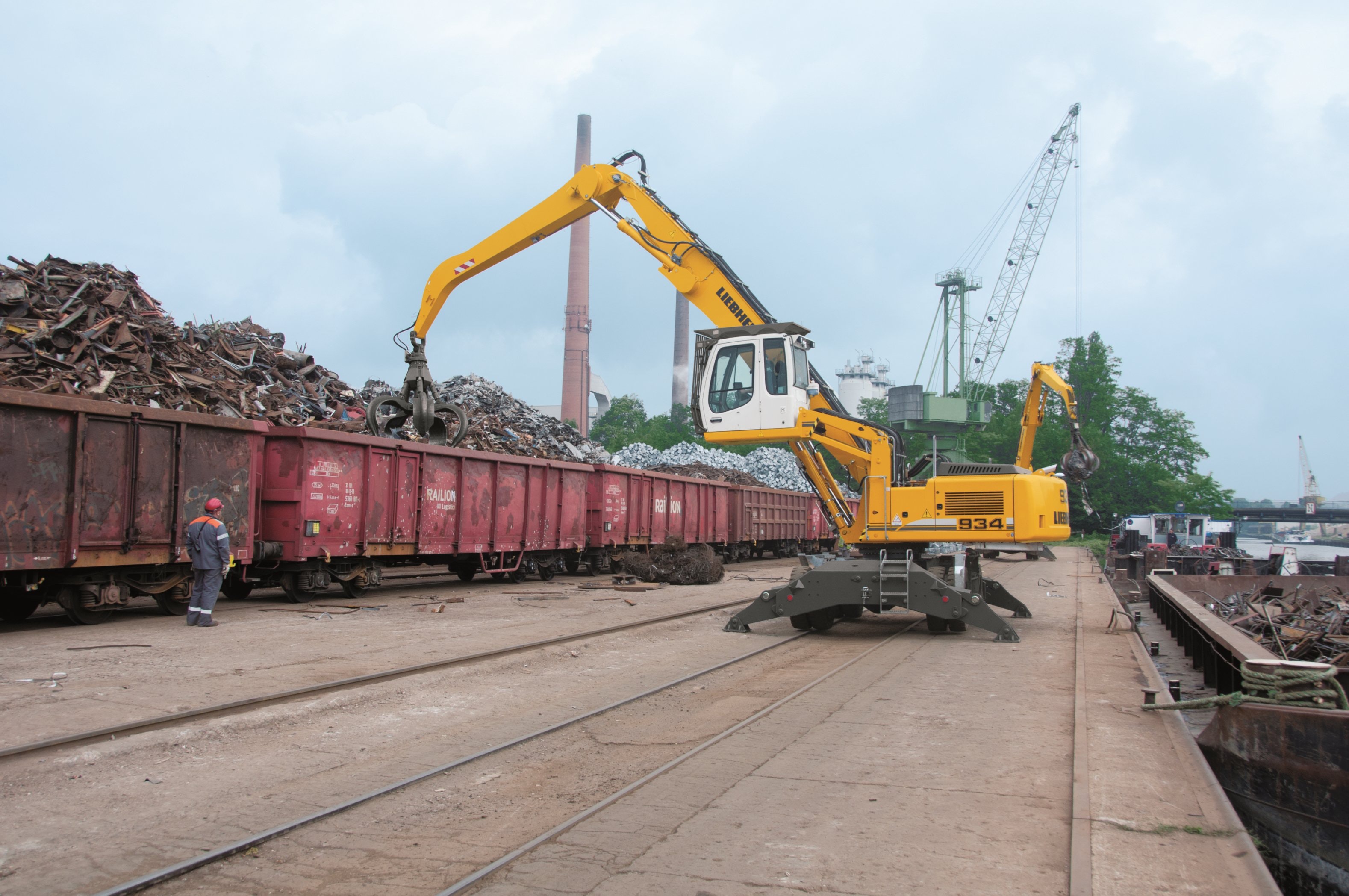 Liebherr A934 HD ERC Material Handler | Construction Equipment