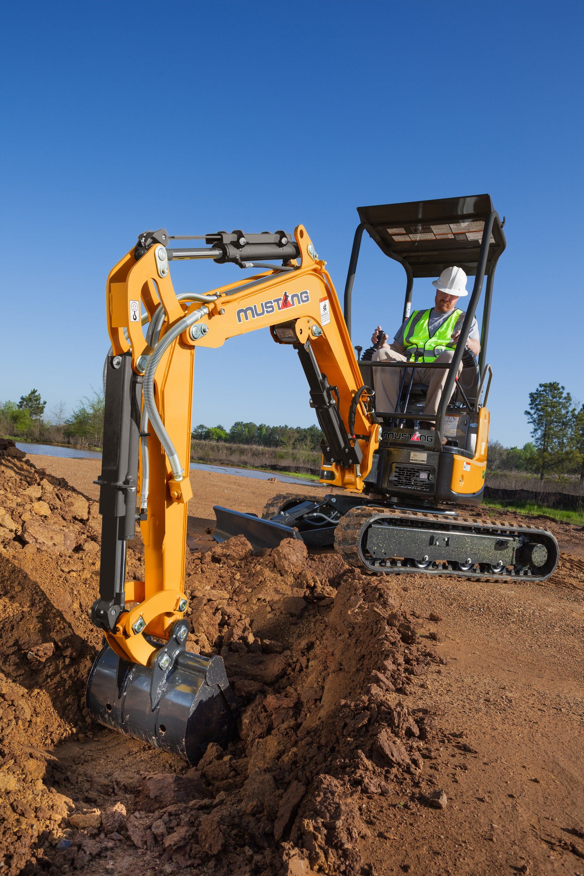 Mustang 170Z excavator
