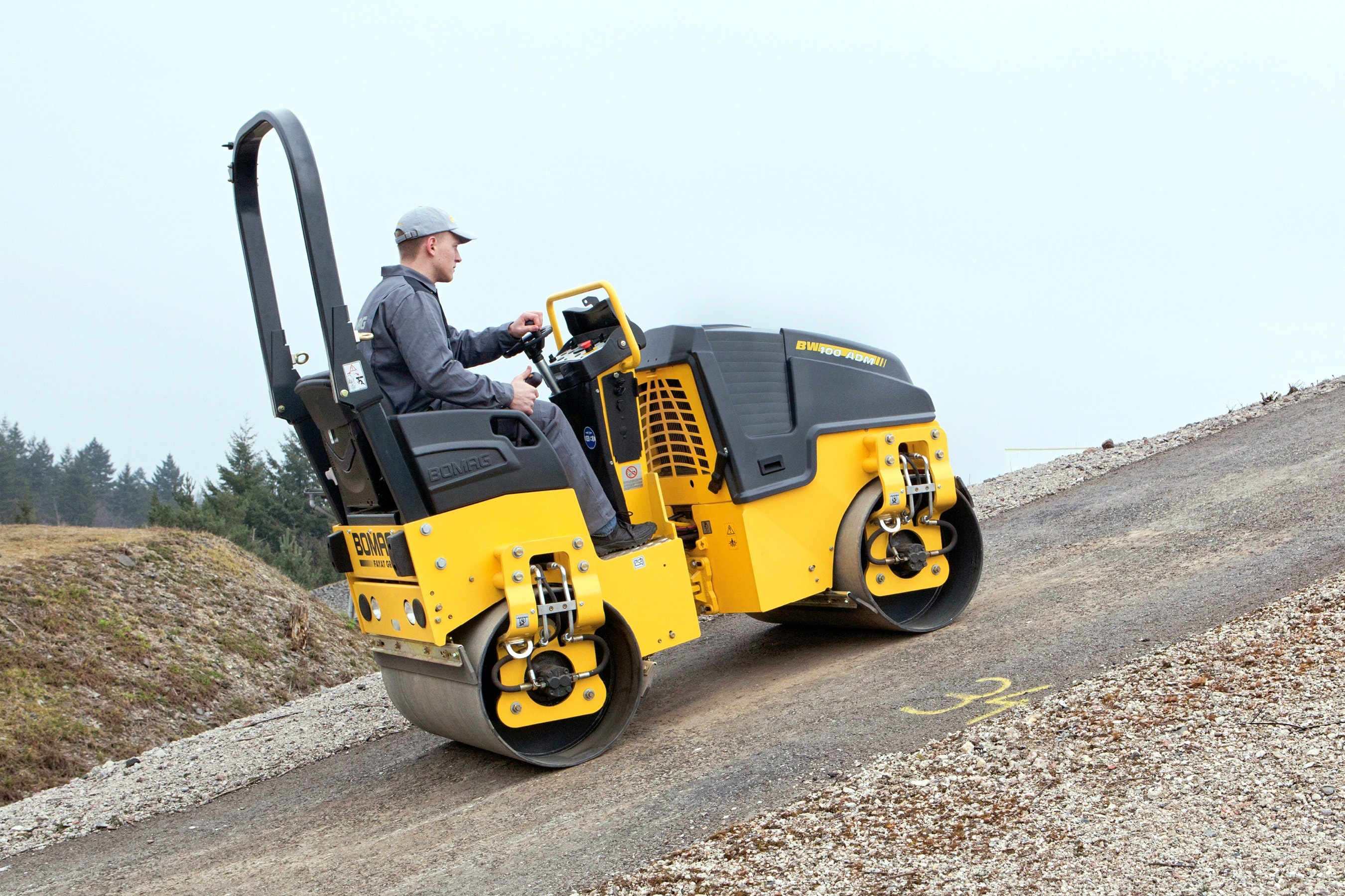 BOMAG BW100ADM roller