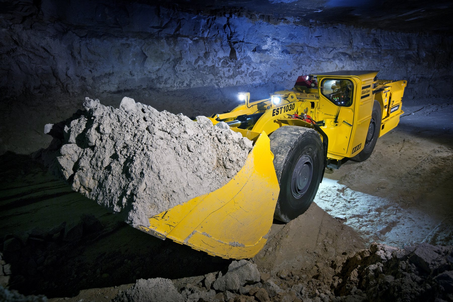 1654795869519 Electric Scooptram