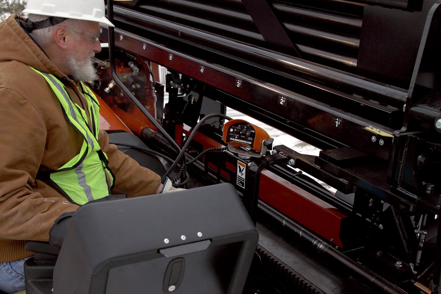 1654796035796 Hammerhead Roughneck R400