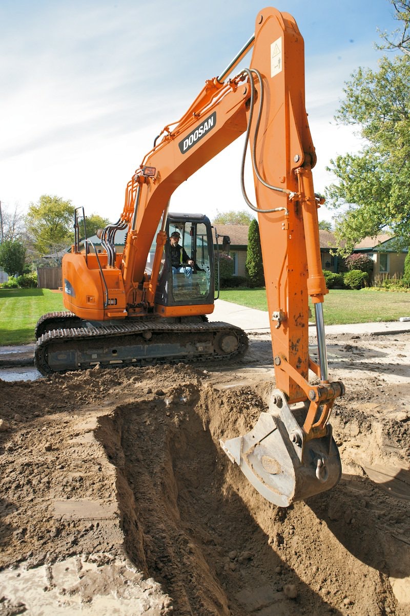 Doosan DX140LCR 3 excavator_0
