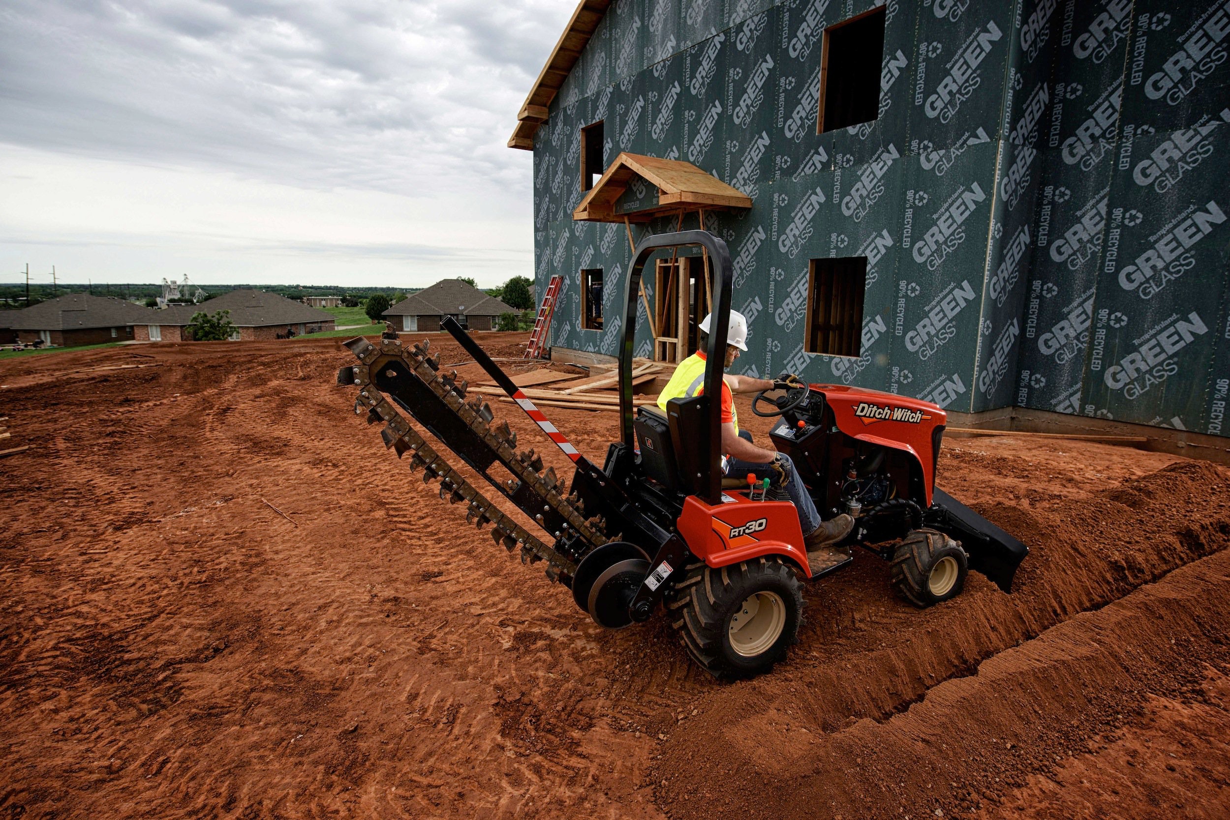 1654796131834 Ditch Witch Rt30 Trencher