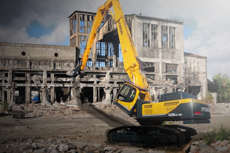 Hyundai R520LC-9A demolition excavator