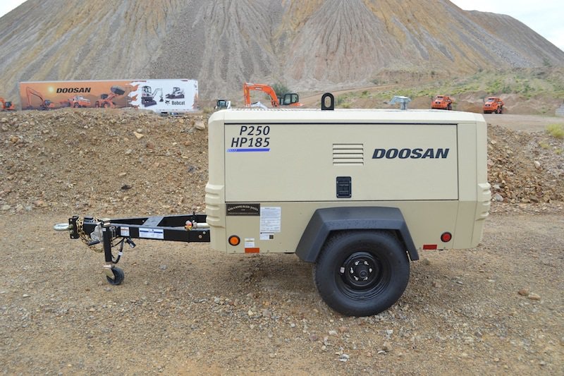 Doosan Portable Power P250/HP185 Air Compressor Construction Equipment