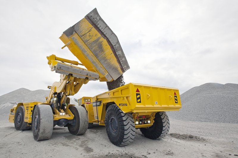 1654797395073 Atlas Copco Scooptram Side Dump