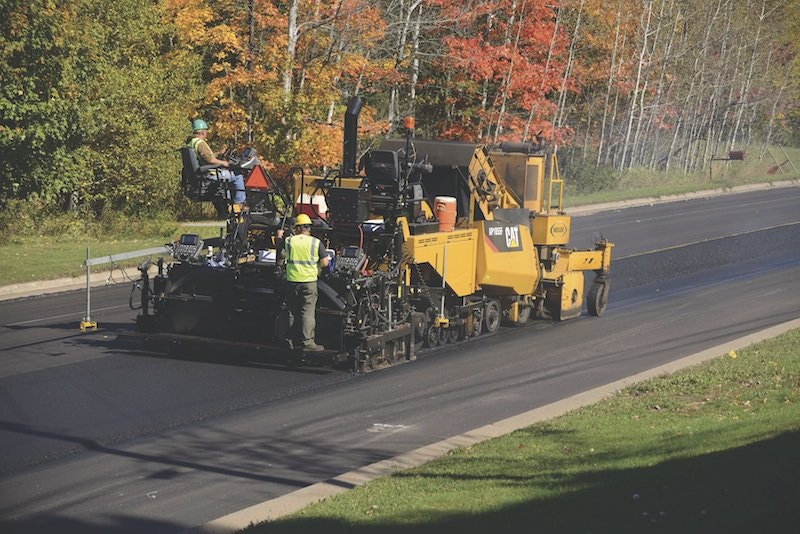 1654797447001 Cat F Series Asphalt Pavers