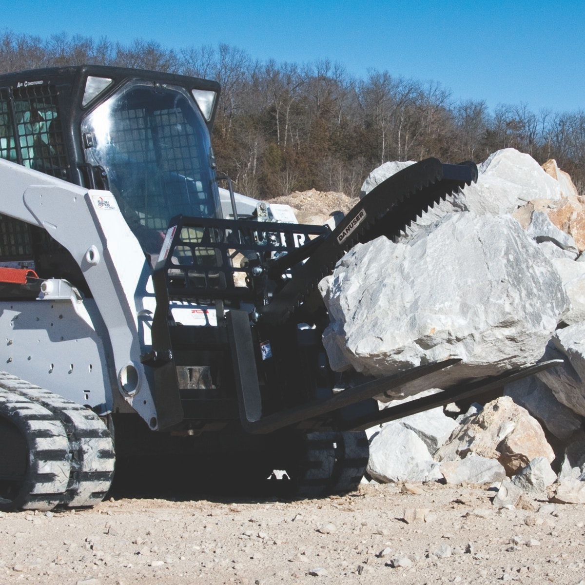 1654797575362 Pallet Fork Grapple 4x4