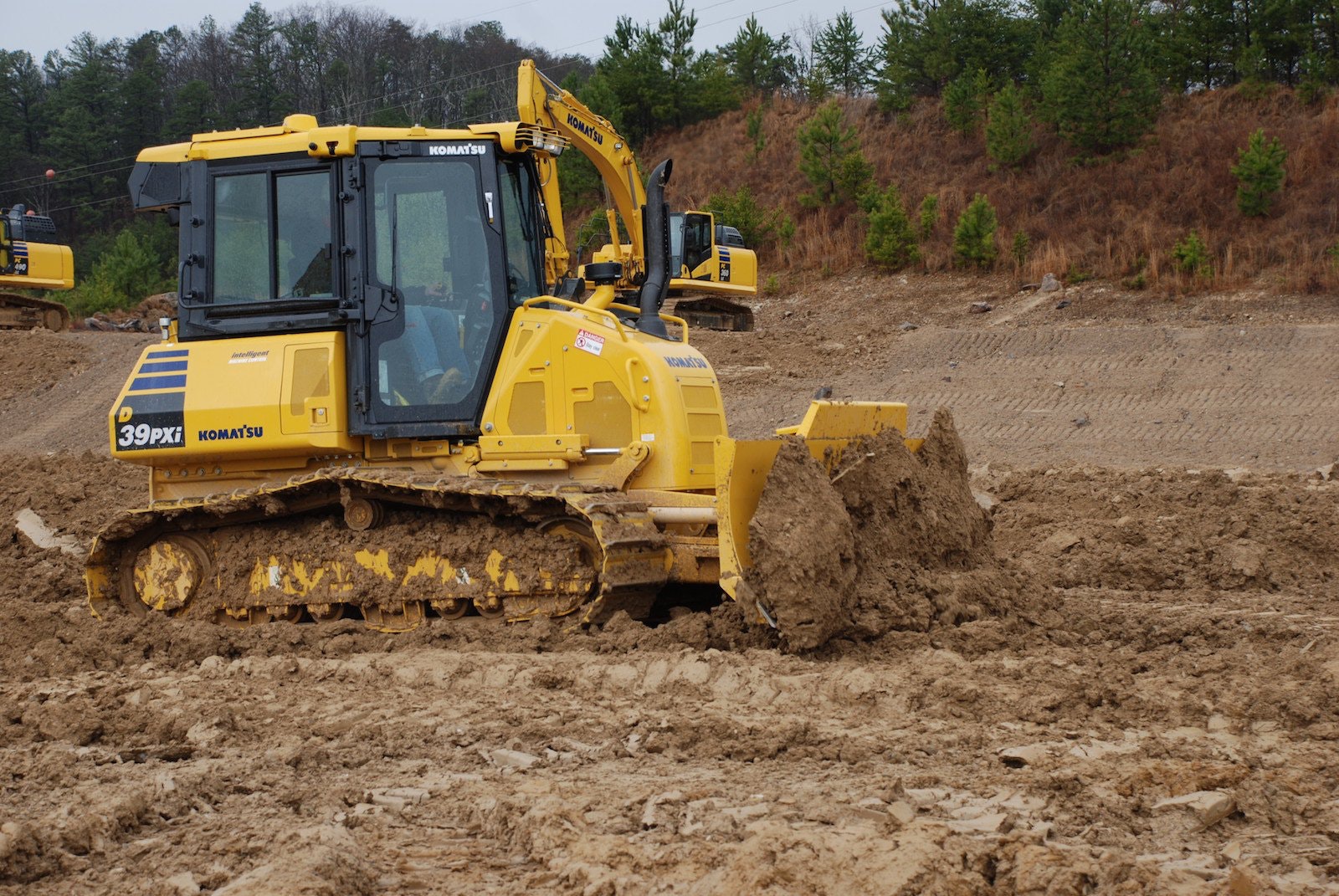 Komatsu D39PXi-24 dozer