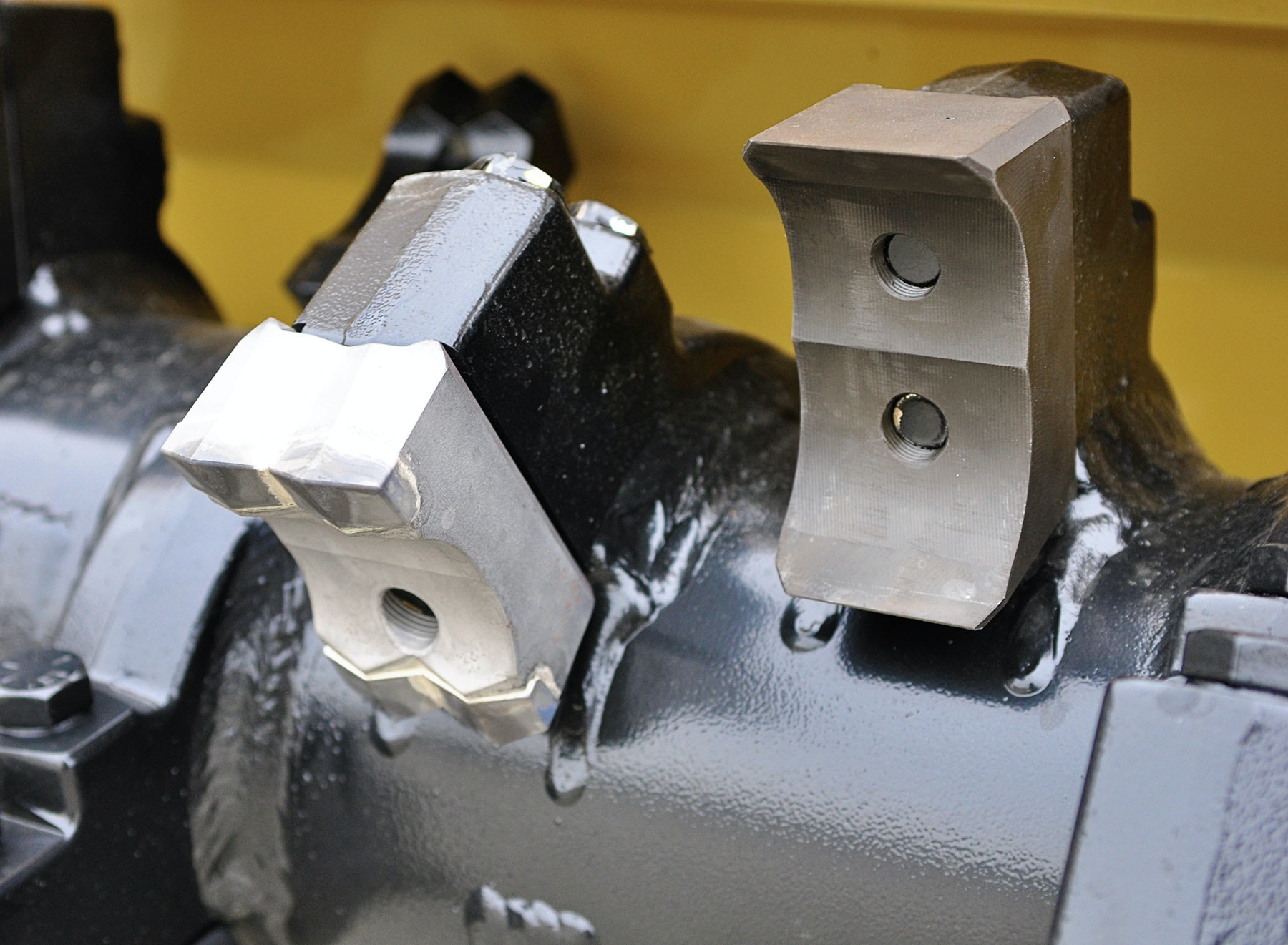 1654800482584 New Rayco Teeth