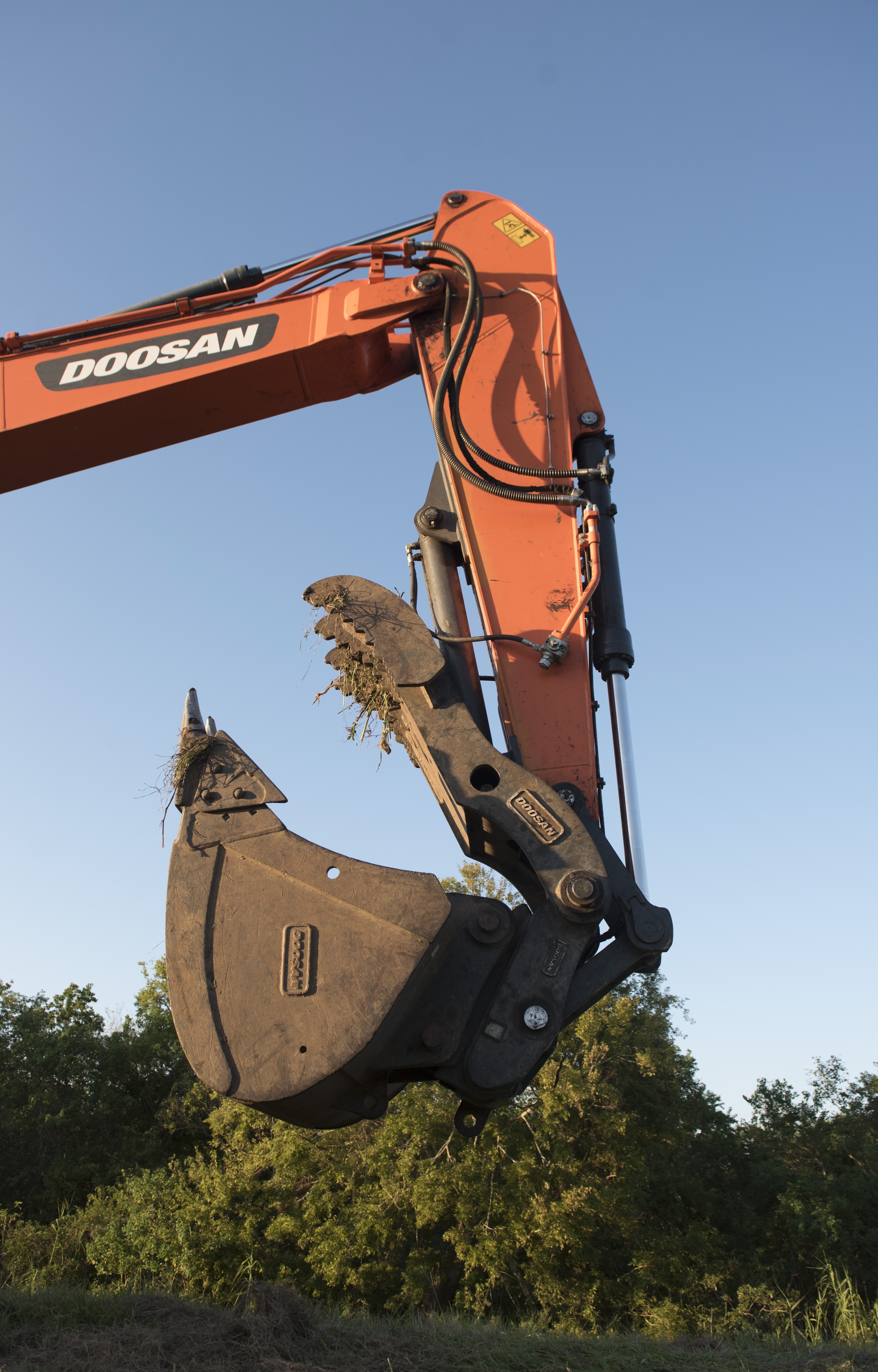 1654807419037 Doosanhydraulicclamp