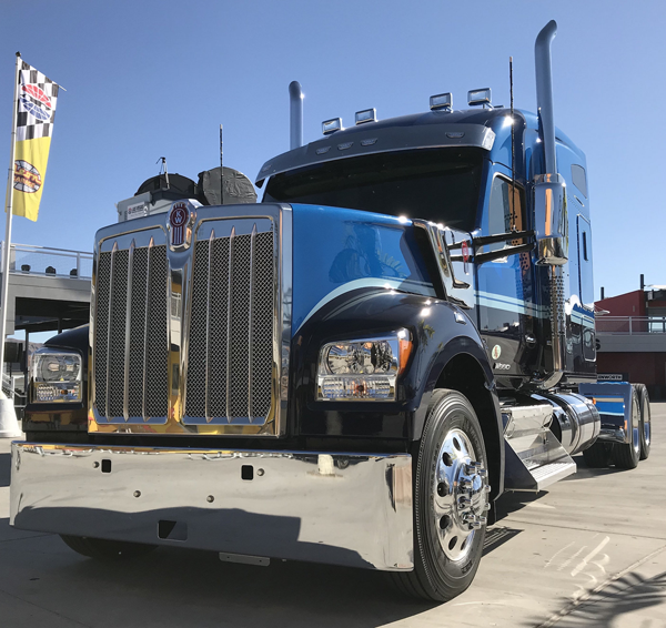 Kenworth_W990_Class_8_truck