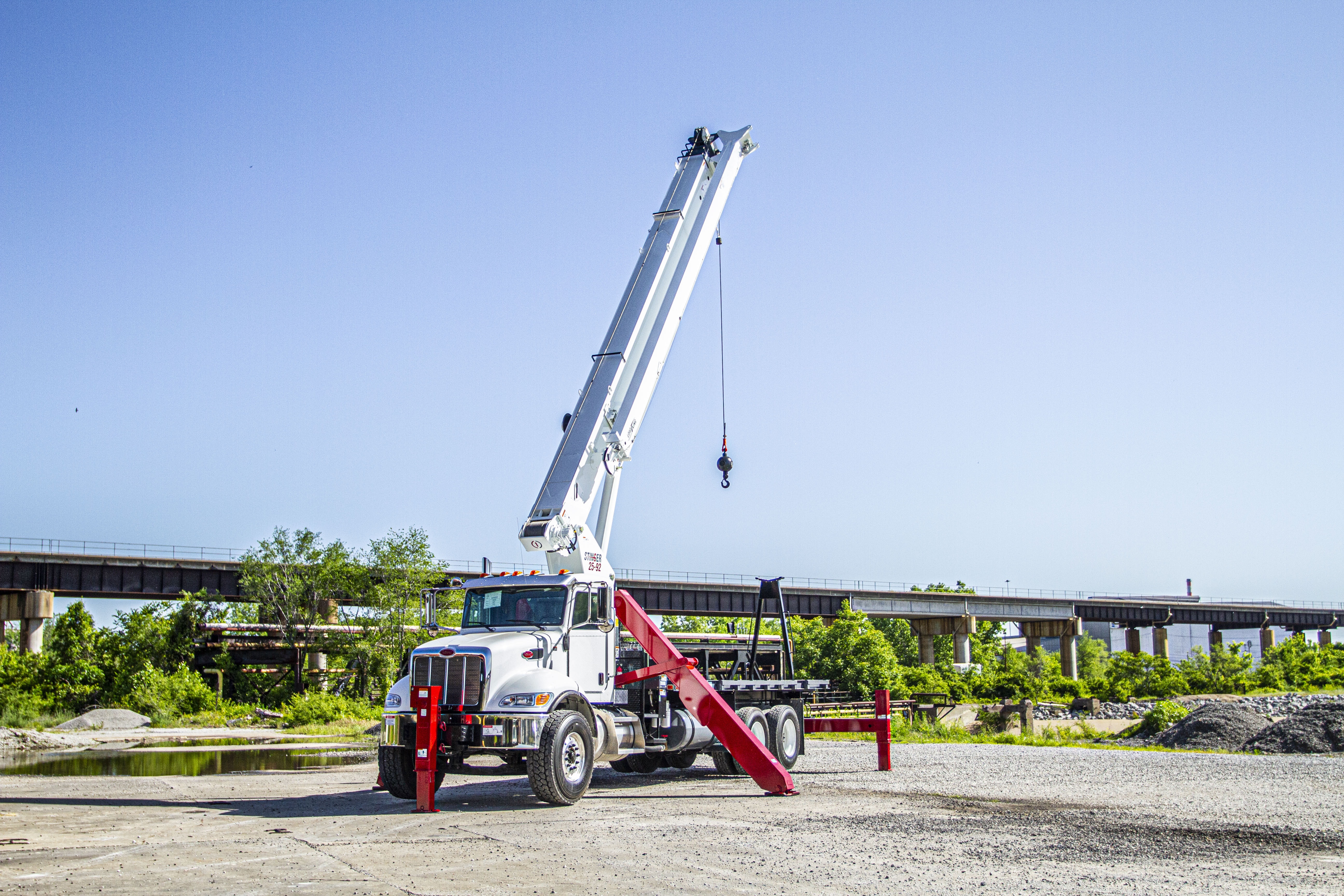 1654811836104 Stinger 2592