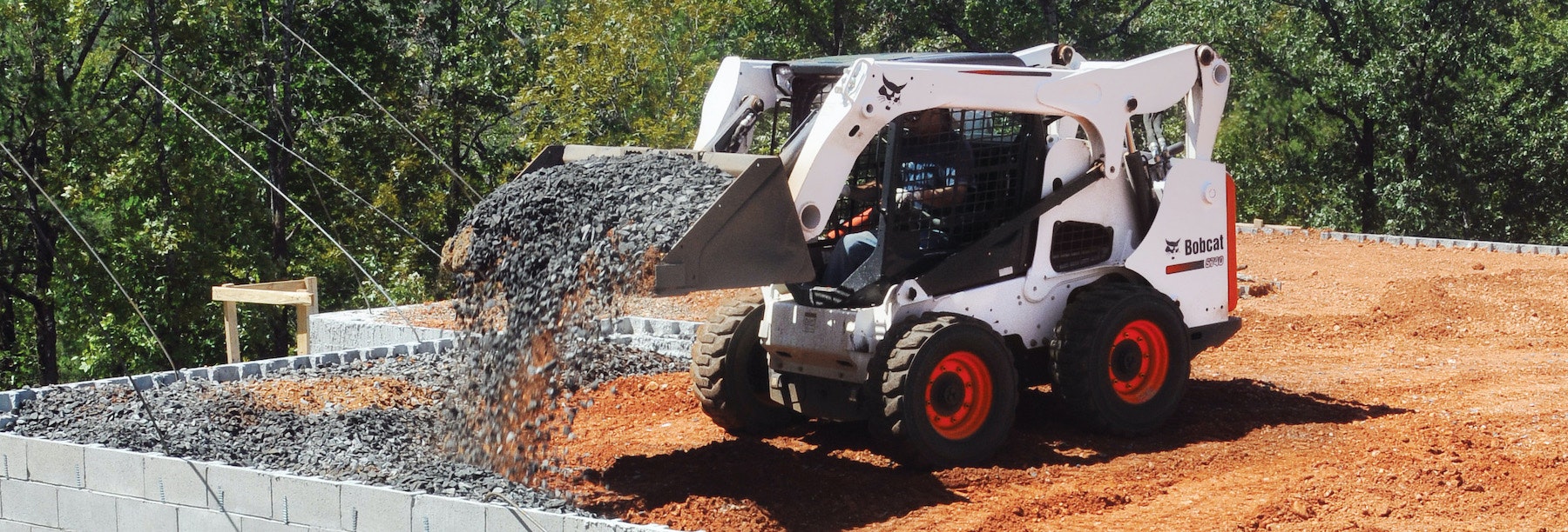 1654812547324 Bobcat S740 1 0