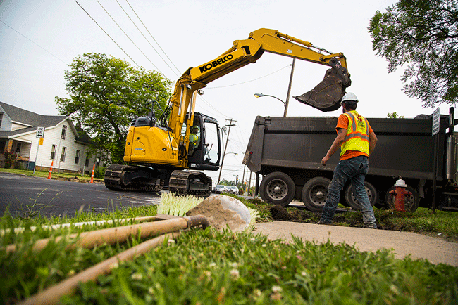 Kobelco-SK140SRLC-7-excavator