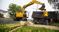 Kobelco-SK140SRLC-7-excavator Kobelco-SK140SRLC-7-excavator