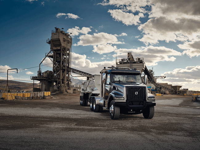 1654813554599 Volvovhdtractorwithenddumptrailer