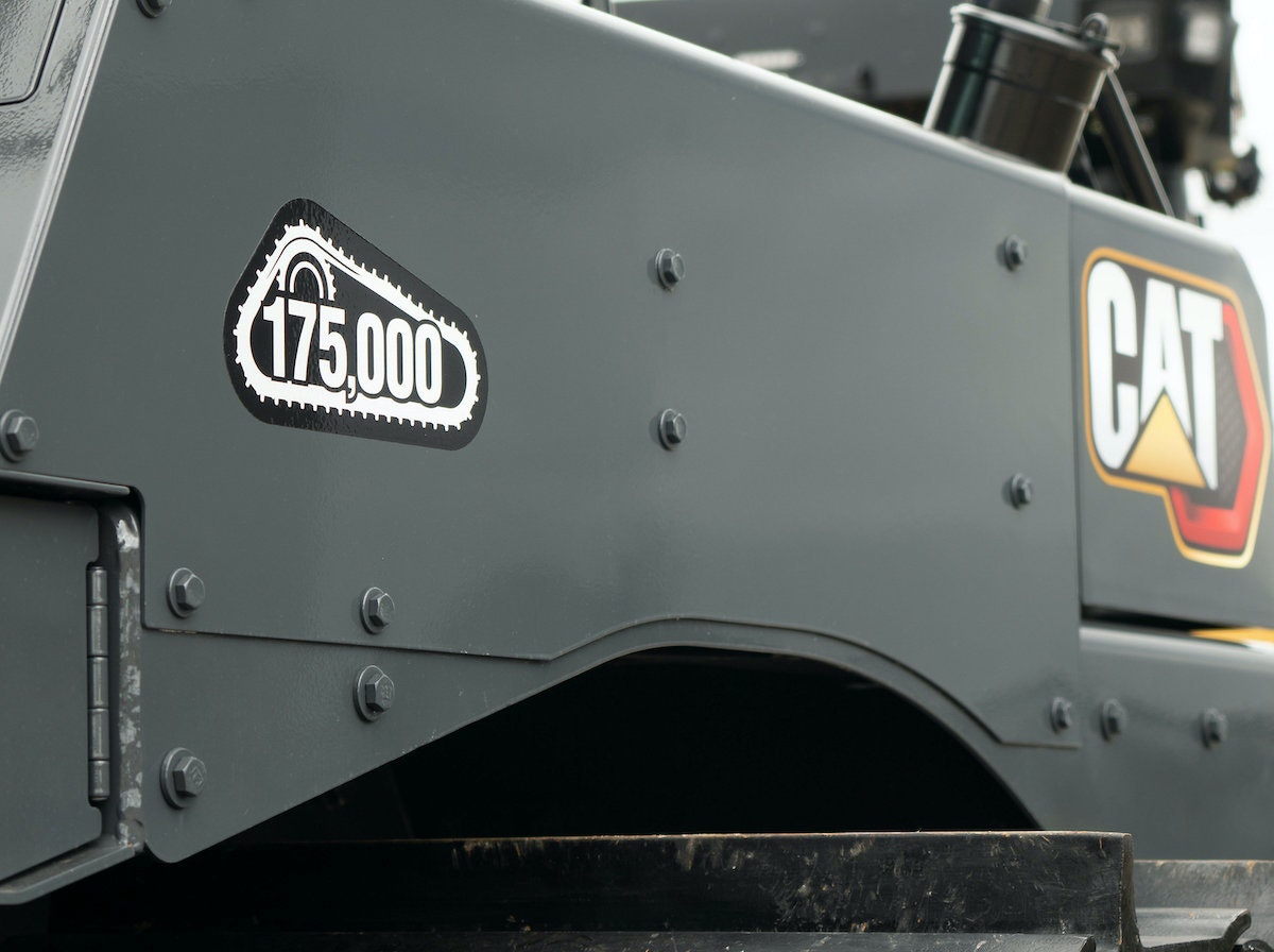 1654813603345 Cat175000dozer