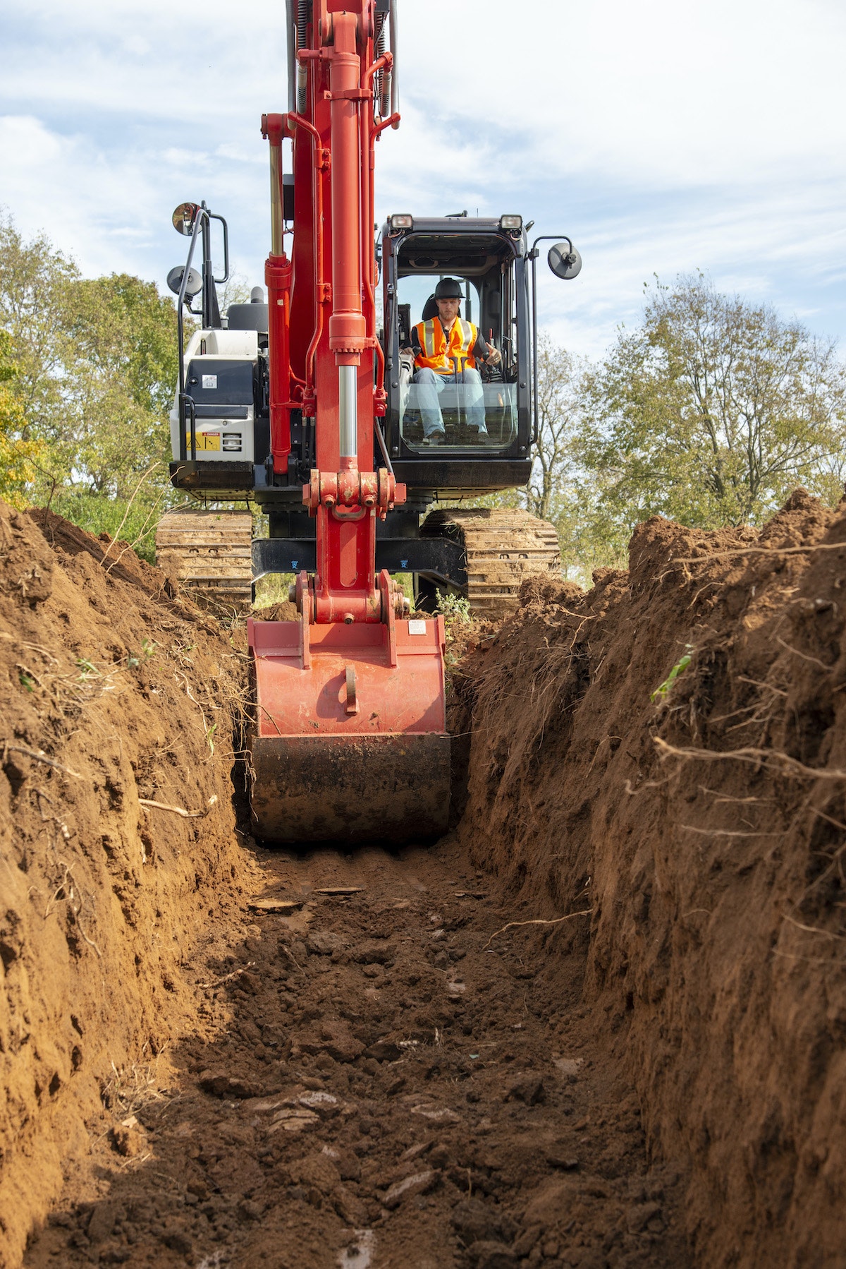 1654813687066 Lbxexcavator