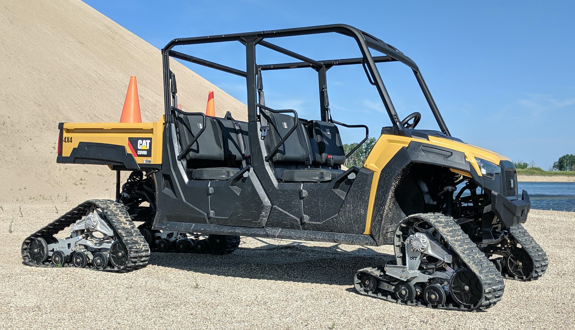 1654814128093 Mattrackszxttracks