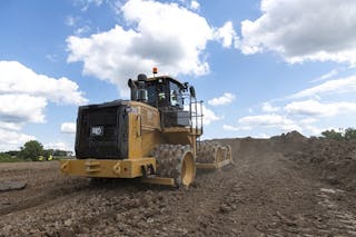 CAT 815F Soil Compactor 1:50スケール ＆9882点