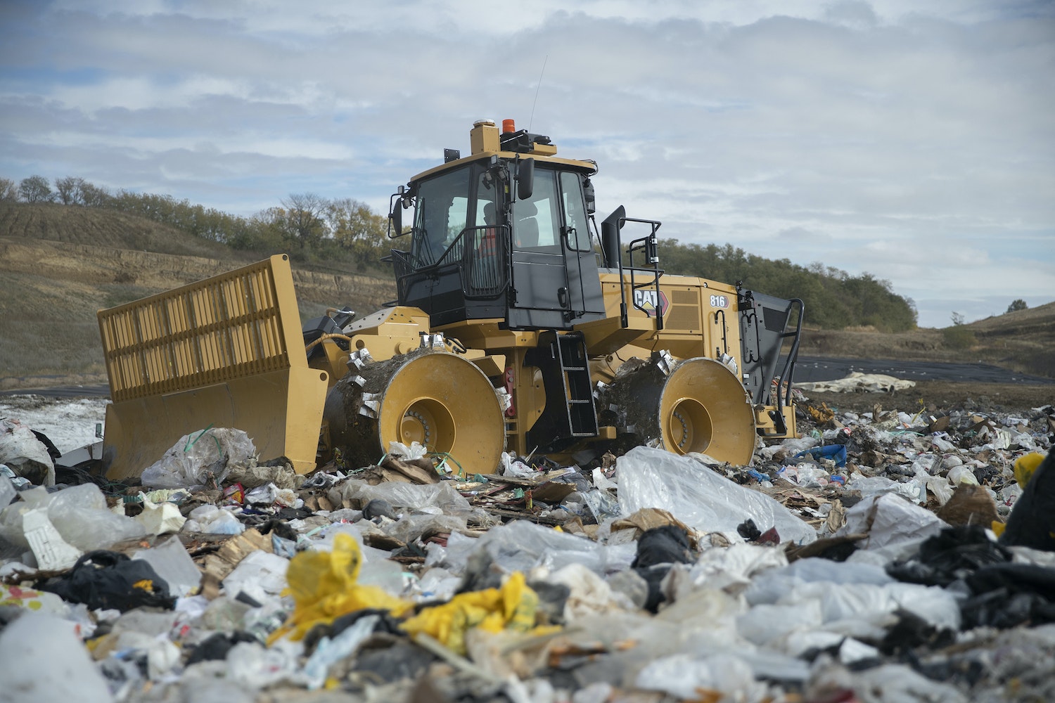 Caterpillar 816 Landfill Compactor | Construction Equipment