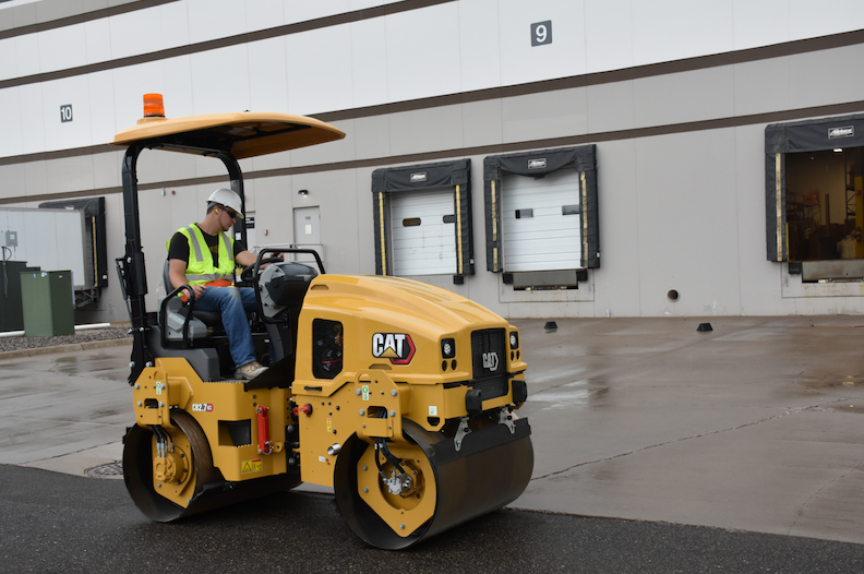 Cat-CB2.7 GC-Utility-Compactor