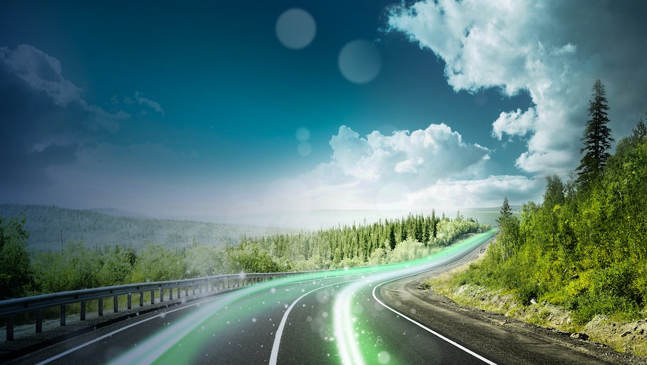 1654815010185 Daimlervolvogreen