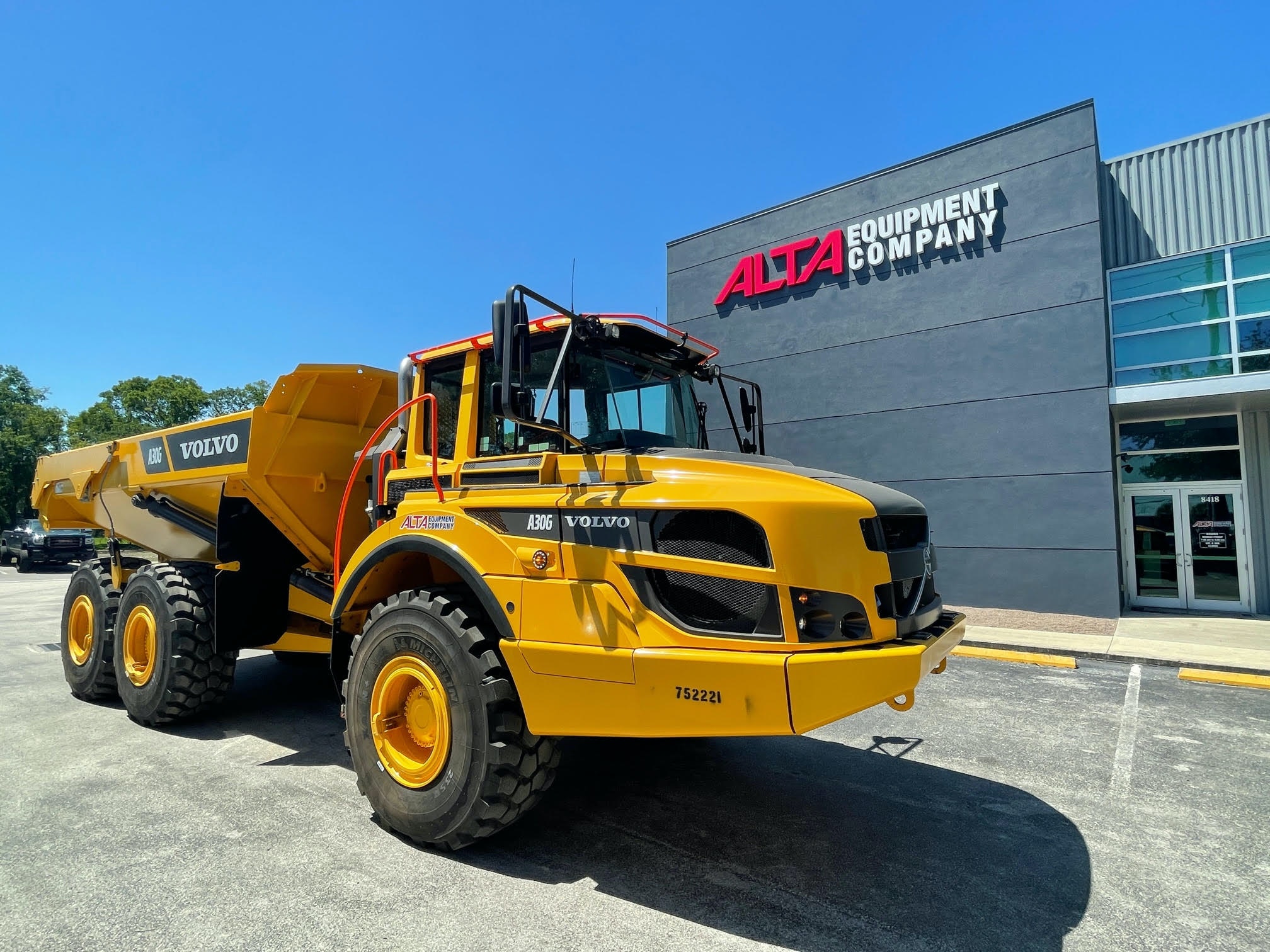 Volvo CE Honors Two Dealers for 2020 Performance Construction Equipment