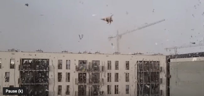 1654816751636 Tower Crane Falls